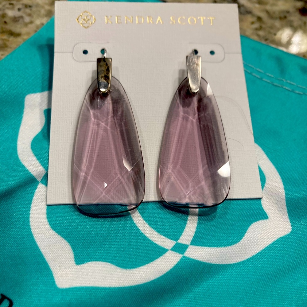 Kendra Scott Purple Clear Glass Maize earrings nwot but tarnish on one piece